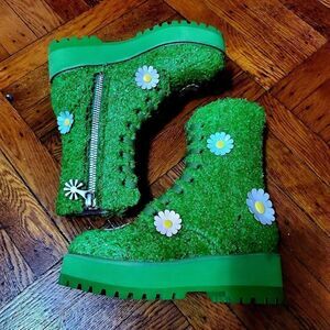 Delia's always Greener combat boots sz 5